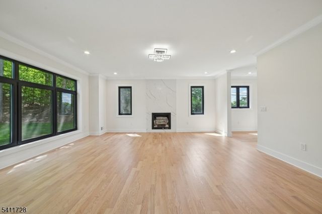 5 FOXCROFT DRIVE, Livingston Twp., NJ 07039