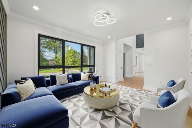 5 FOXCROFT DRIVE, Livingston Twp., NJ 07039