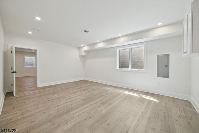 5 FOXCROFT DRIVE, Livingston Twp., NJ 07039