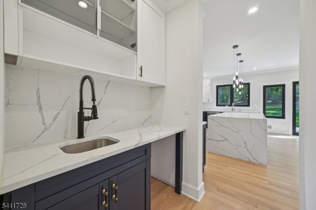 5 FOXCROFT DRIVE, Livingston Twp., NJ 07039