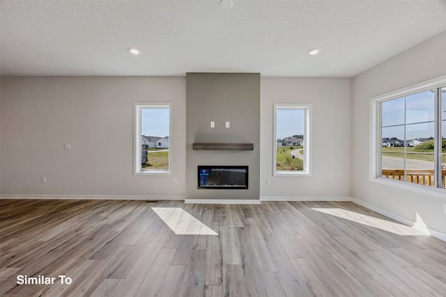 916 Sawgrass Drive, Norwalk, IA 50211