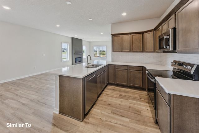 916 Sawgrass Drive, Norwalk, IA 50211