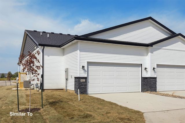 916 Sawgrass Drive, Norwalk, IA 50211