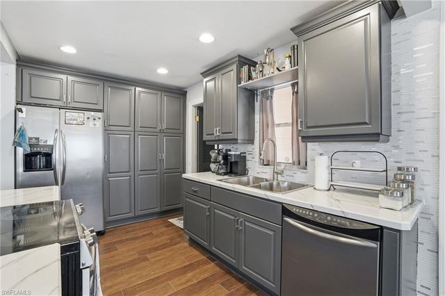 885 Entrada DR S, Fort Myers, FL 33919