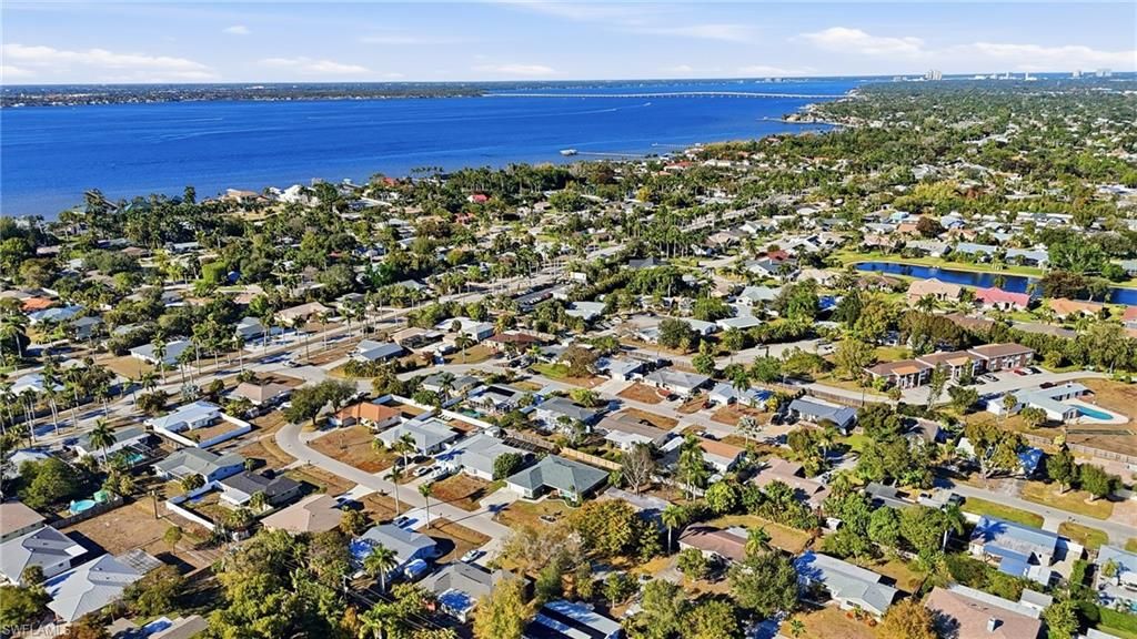 885 Entrada DR S, Fort Myers, FL 33919