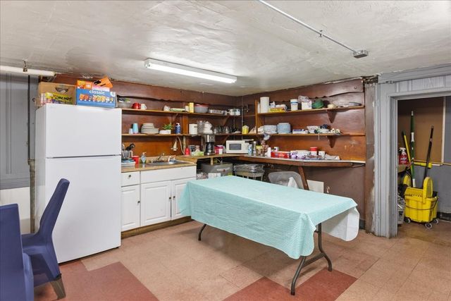 26 Mansfield St, Somerville, MA 02143