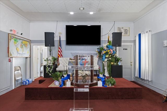 26 Mansfield St, Somerville, MA 02143
