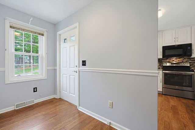 206 Laurelwood Dr 206, Hopedale, MA 01747