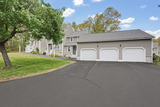 206 Laurelwood Dr 206, Hopedale, MA 01747