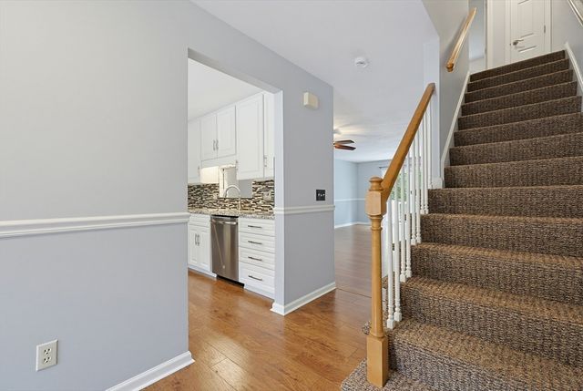 206 Laurelwood Dr 206, Hopedale, MA 01747