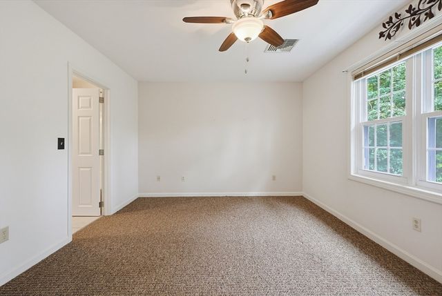 206 Laurelwood Dr 206, Hopedale, MA 01747