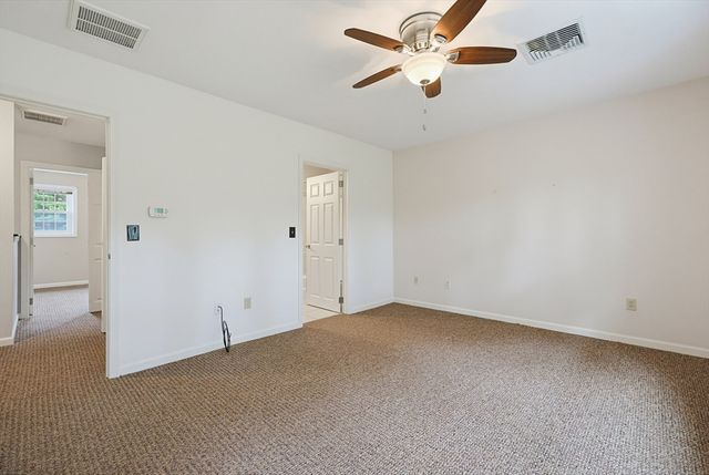 206 Laurelwood Dr 206, Hopedale, MA 01747
