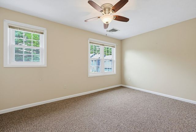 206 Laurelwood Dr 206, Hopedale, MA 01747