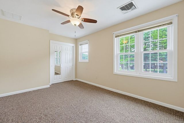 206 Laurelwood Dr 206, Hopedale, MA 01747