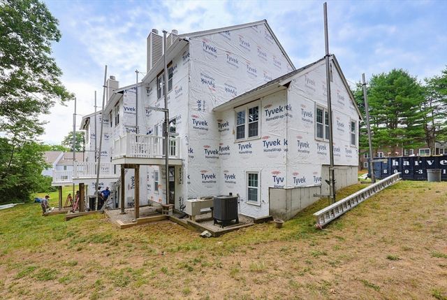 206 Laurelwood Dr 206, Hopedale, MA 01747