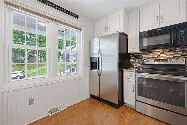 206 Laurelwood Dr 206, Hopedale, MA 01747