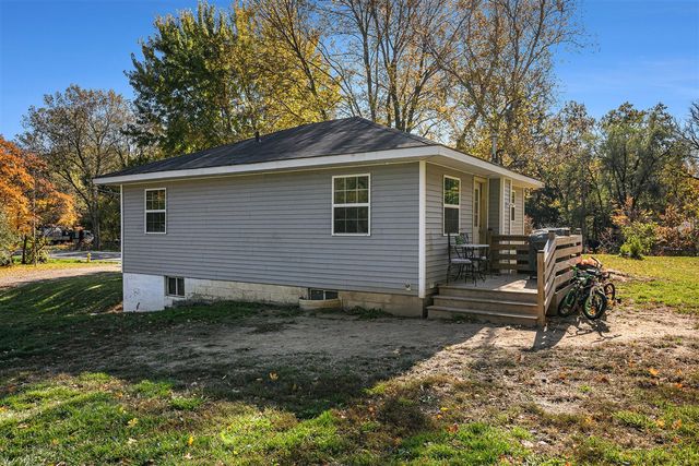 8560 Stadium Drive, Kalamazoo, MI 49009