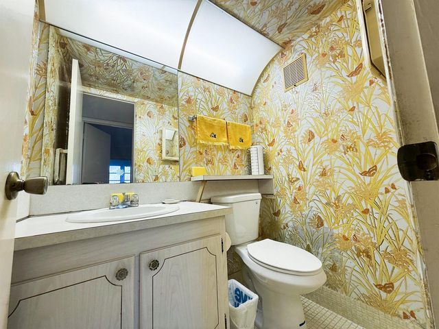 4002 Cambridge A 4002, Deerfield Beach, FL 33442