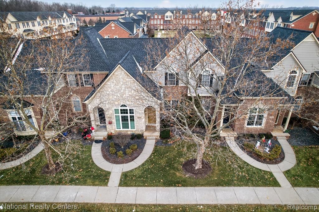 45707 N Stonewood Road, Canton, MI 48187