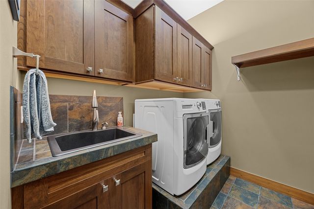 1344 Spring Ridge Ct. NE, Swisher, IA 52338