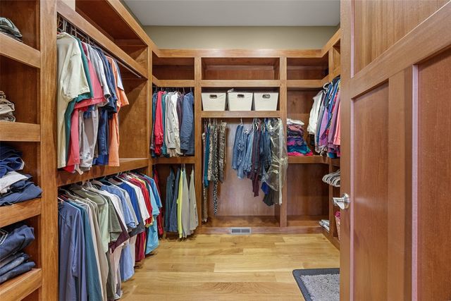 1344 Spring Ridge Ct. NE, Swisher, IA 52338