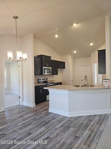 880 De Groodt Road SW, Palm Bay, FL 32908