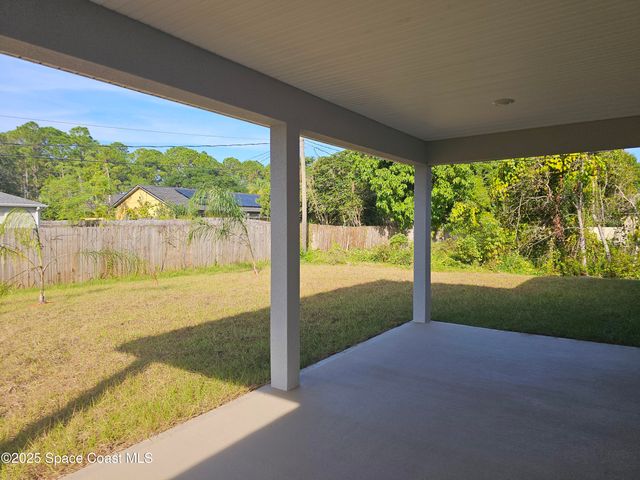 880 De Groodt Road SW, Palm Bay, FL 32908