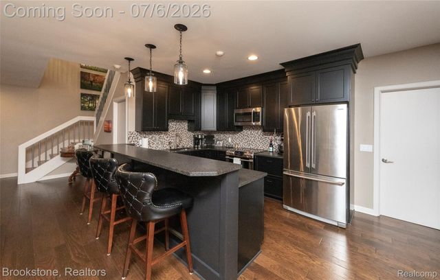 7215 DEER LAKE Court, Independence Charter Township, MI 48346