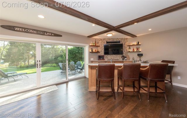 7215 DEER LAKE Court, Independence Charter Township, MI 48346