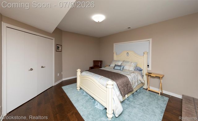 7215 DEER LAKE Court, Independence Charter Township, MI 48346