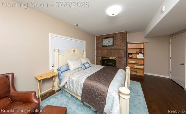7215 DEER LAKE Court, Independence Charter Township, MI 48346