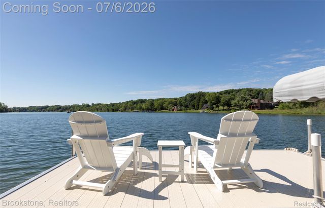 7215 DEER LAKE Court, Independence Charter Township, MI 48346