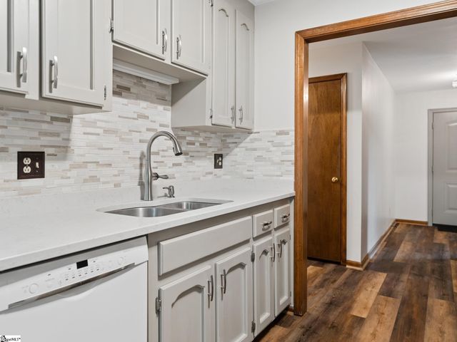 1606 Winding Way, Taylors, SC 29687