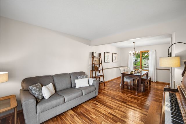 3466 Glenwood Drive, West Des Moines, IA 50265