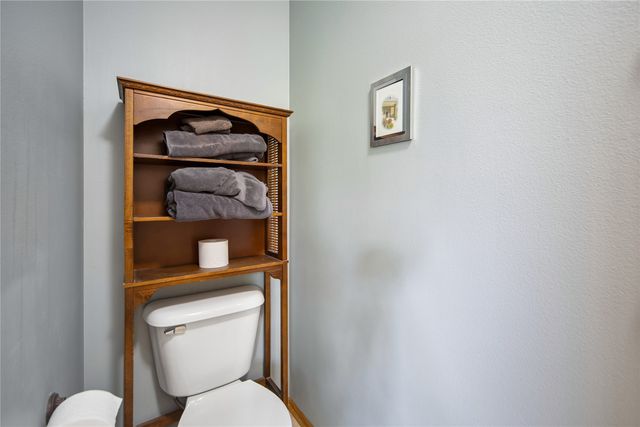 3466 Glenwood Drive, West Des Moines, IA 50265