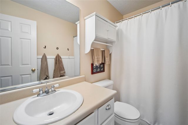 3466 Glenwood Drive, West Des Moines, IA 50265