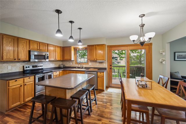 3466 Glenwood Drive, West Des Moines, IA 50265