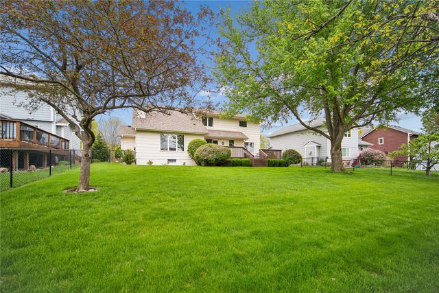 3466 Glenwood Drive, West Des Moines, IA 50265