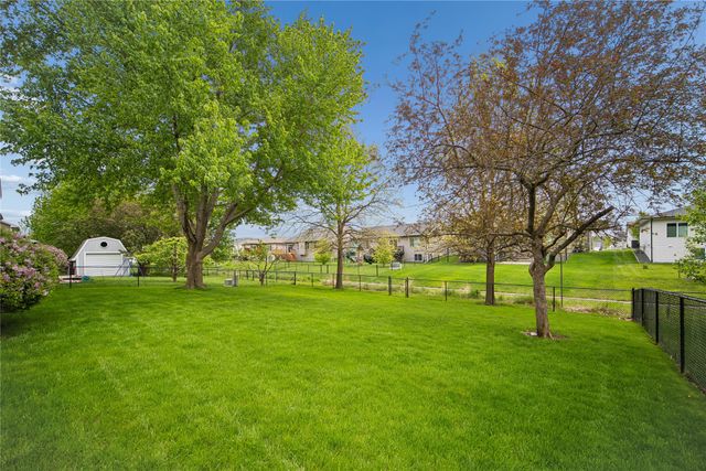 3466 Glenwood Drive, West Des Moines, IA 50265