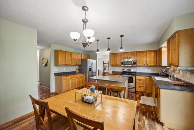 3466 Glenwood Drive, West Des Moines, IA 50265