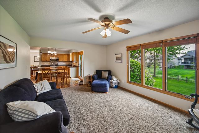 3466 Glenwood Drive, West Des Moines, IA 50265