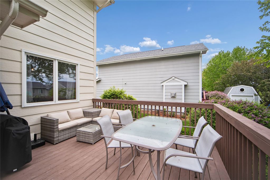 3466 Glenwood Drive, West Des Moines, IA 50265