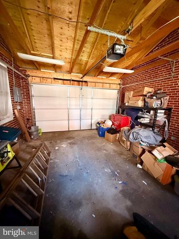 33 S STERLEY ST, Reading, PA 19607