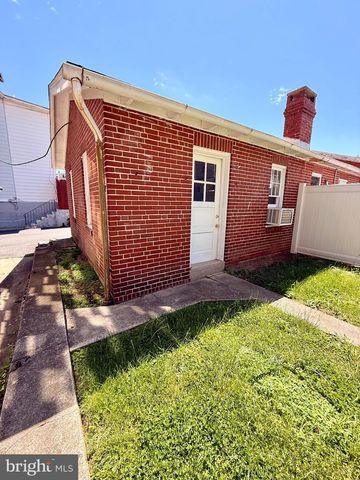 33 S STERLEY ST, Reading, PA 19607