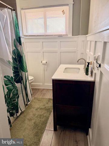 33 S STERLEY ST, Reading, PA 19607