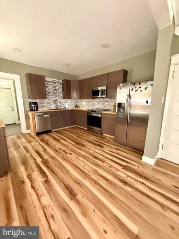 33 S STERLEY ST, Reading, PA 19607