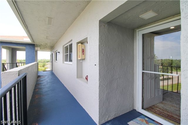 190 Pebble Beach BLVD 502, Naples, FL 34113