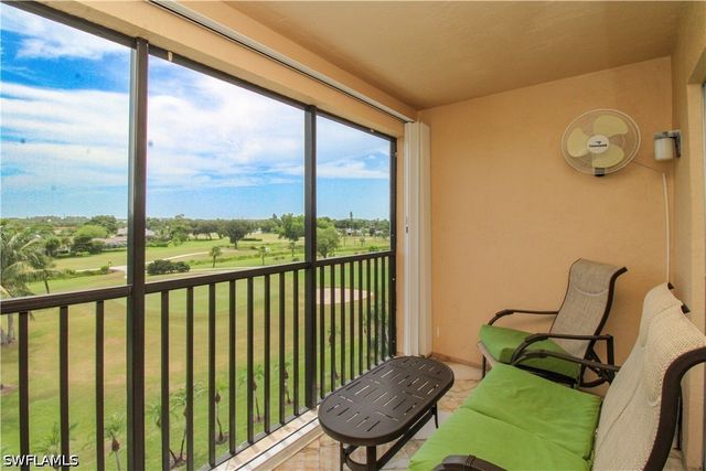 190 Pebble Beach BLVD 502, Naples, FL 34113