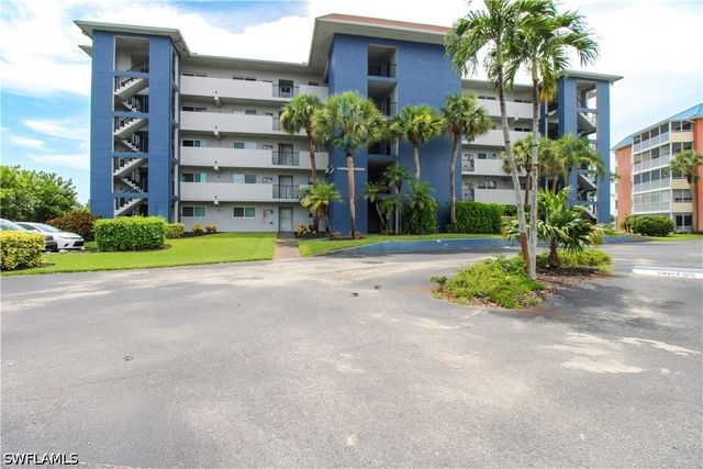 190 Pebble Beach BLVD 502, Naples, FL 34113