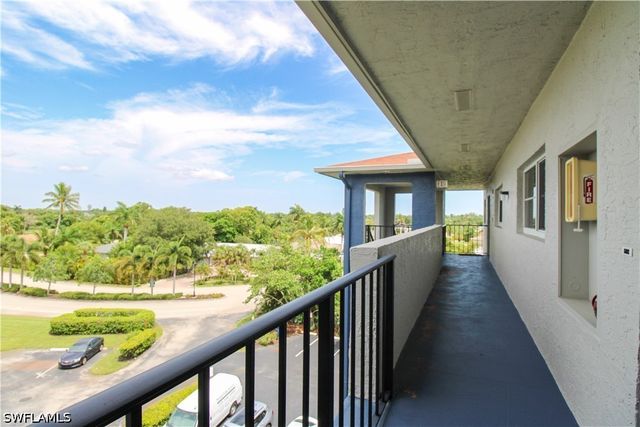 190 Pebble Beach BLVD 502, Naples, FL 34113